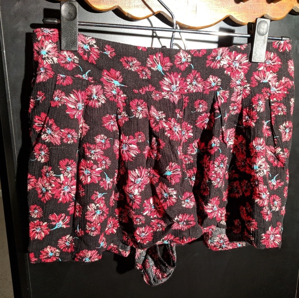 2x Mudd Comfy/Flowy Shorts